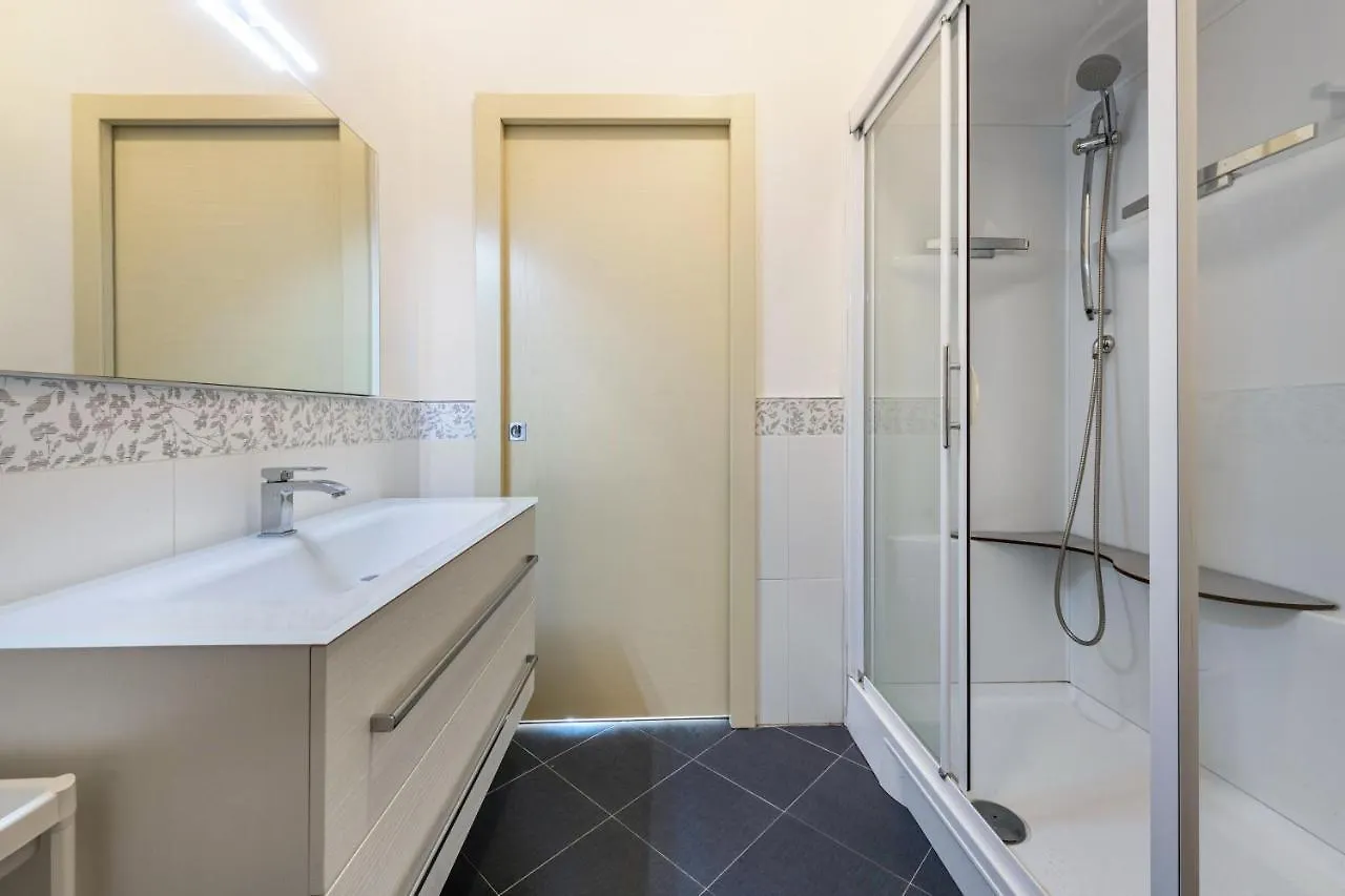 Residence Virgilio Red 토스콜라노마데노