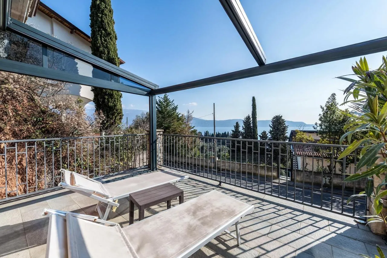 Residence Virgilio Red Toscolano Maderno Italy